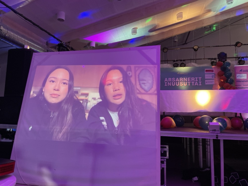 Ikke alle nåede frem til Nuuk på grund af det dårlige flyvevejr rundt om i landet. Derfor deltog eleverne fra Gammeqarfik Aasiaat online som blev nummer 2. 