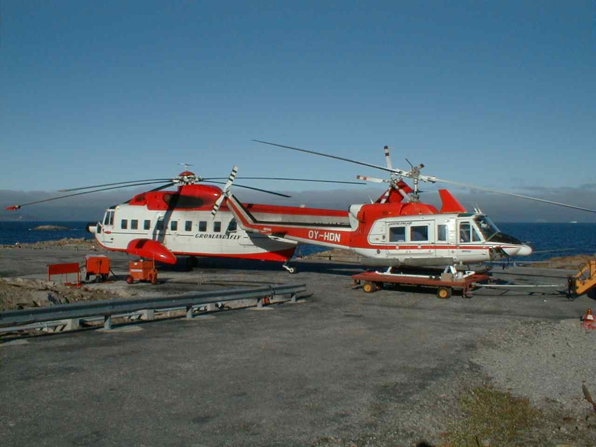 B-212 overtog passagerflyvning fra S-61 Foto: Arkiv 