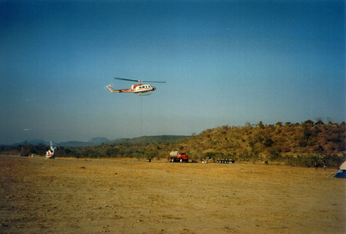 B212 opererede i Zimbabwe i Afrika Foto: Arkiv