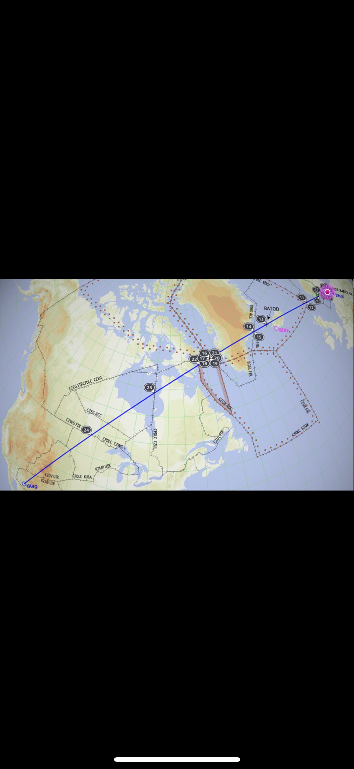 Flyruten som Norsaq skal flyver i morgen fredag den 10.marts går lige over Nuuk og da vi gerne vil sikre ruten, er så bæredygtig som muligt var det mest nærliggende at Norsaq gik lavt over Nuuk, som også bliver Tuukkaqs nye faste destination når den nye landingsbane åbner i 2024. 
