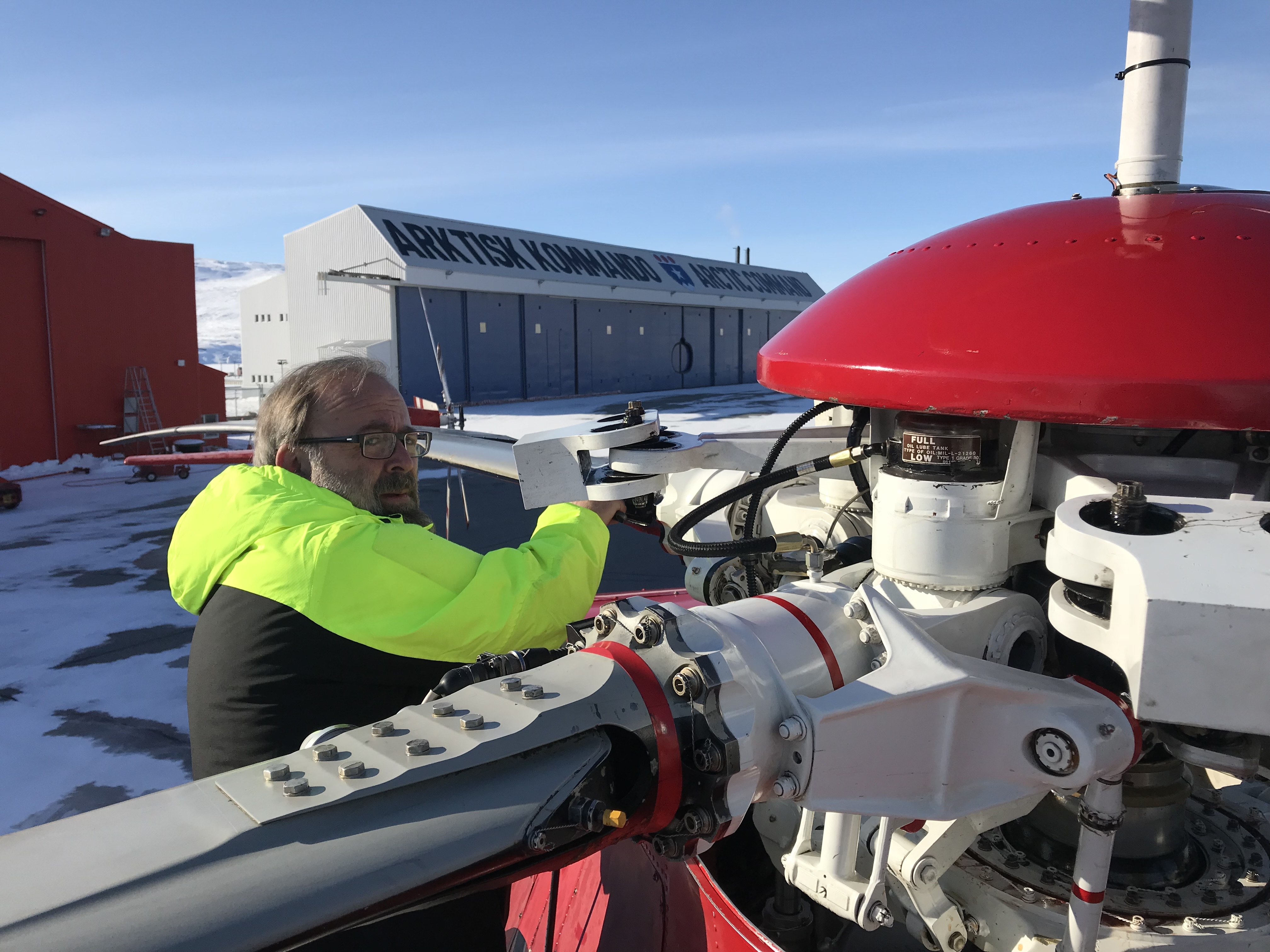 Kangerlussuaq 2018 S-61N OY-HAG Rotorblad tryk test.  Fotograf Steen Berthelsen